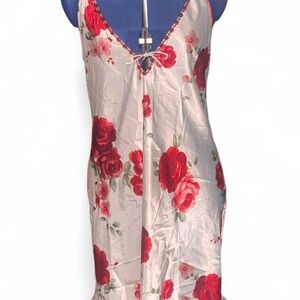 Slip Nightgown with roses🌹